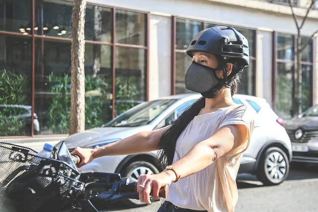Kask miejski a ceny: ile powinieneś zapłacić za dobry kask?